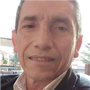 Profesor con conocimientos en la rama de ciencias, matemáticas, física, con disposición de clases presenciales